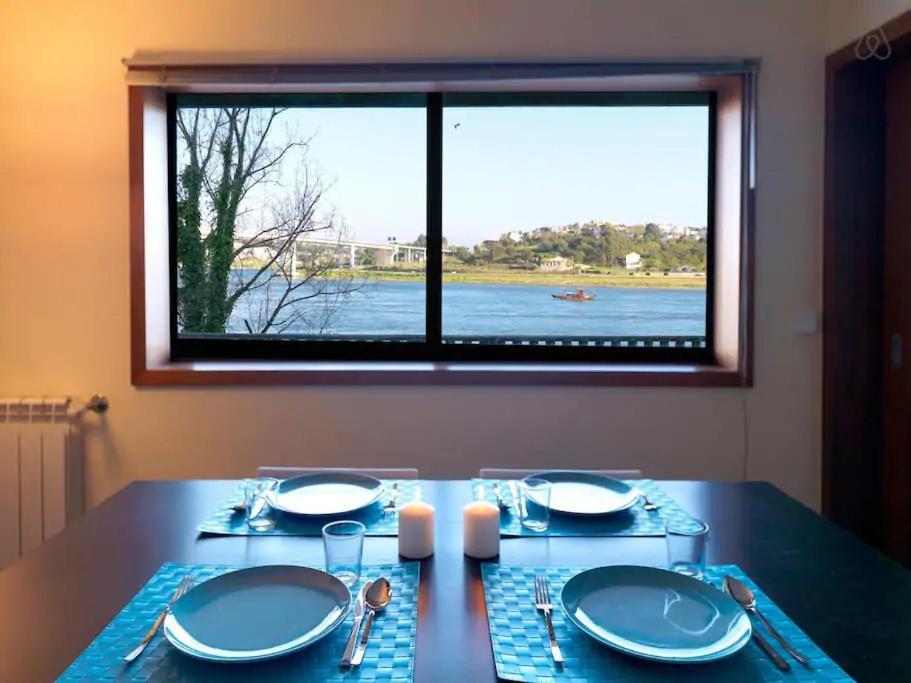 Riverfront Haven Family'S Choice With Free Garage Porto Luaran gambar